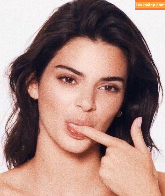 Kendall Jenner / KendallJenner слитое фото фото #1818