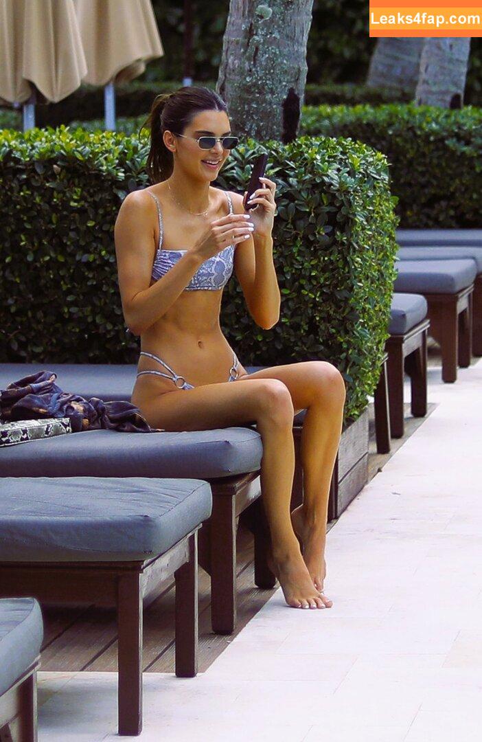 Kendall Jenner / KendallJenner слитое фото фото #1825