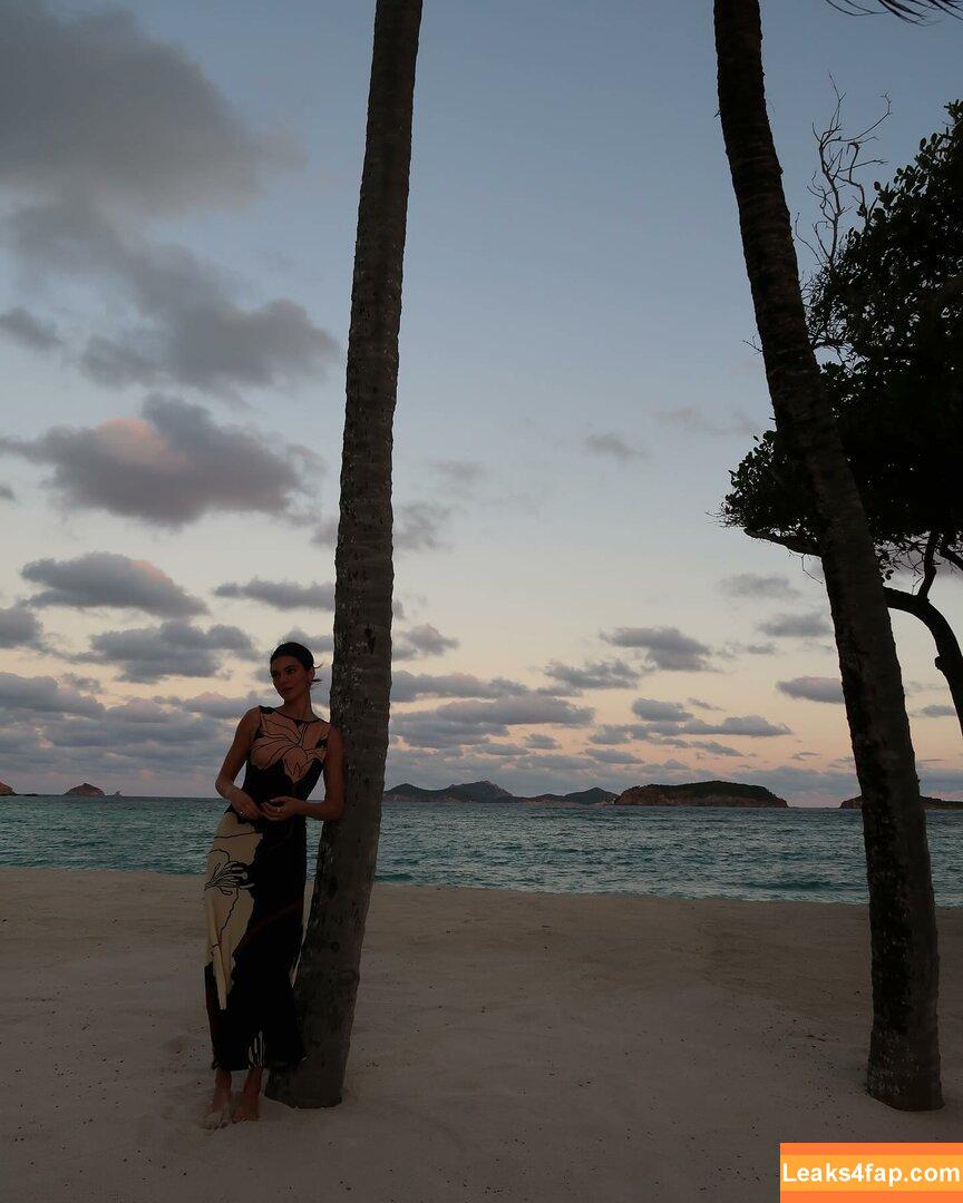 Kendall Jenner / KendallJenner слитое фото фото #1841