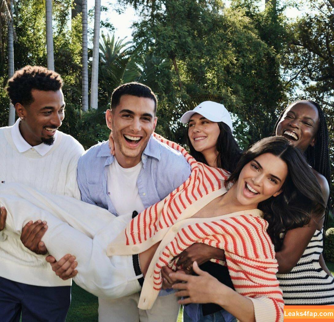 Kendall Jenner / KendallJenner слитое фото фото #1852