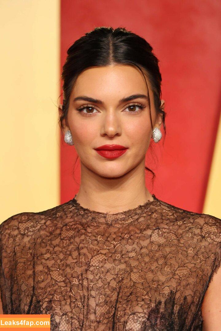 Kendall Jenner / KendallJenner слитое фото фото #1871