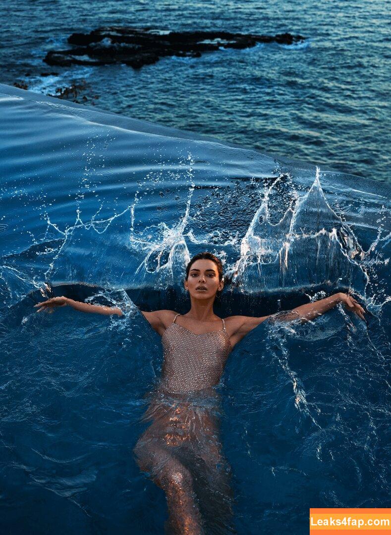 Kendall Jenner / KendallJenner слитое фото фото #1964