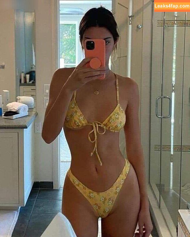 Kendall Jenner / KendallJenner слитое фото фото #1998