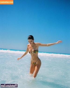 Kendall Jenner photo #1055