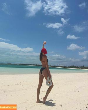 Kendall Jenner photo #1065