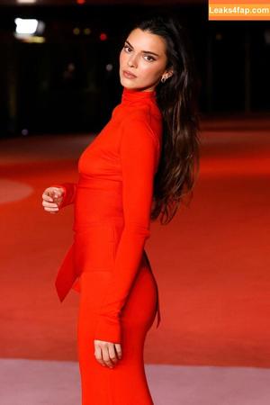 Kendall Jenner фото #1575