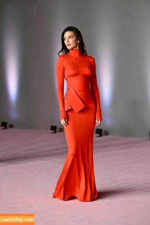 Kendall Jenner фото #1594