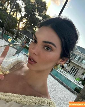 Kendall Jenner фото #1639