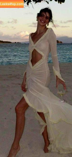 Kendall Jenner фото #1650
