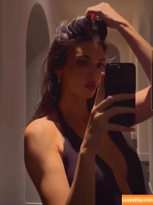 Kendall Jenner фото #1698