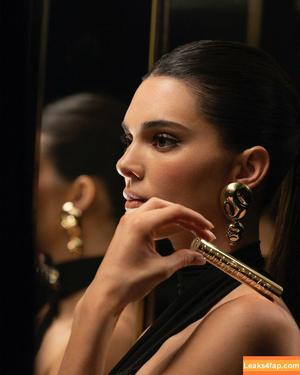 Kendall Jenner фото #1778