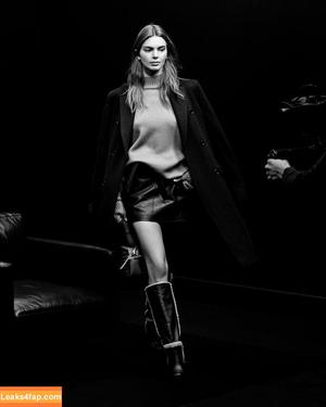 Kendall Jenner фото #1781