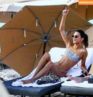 Kendall Jenner фото #1824