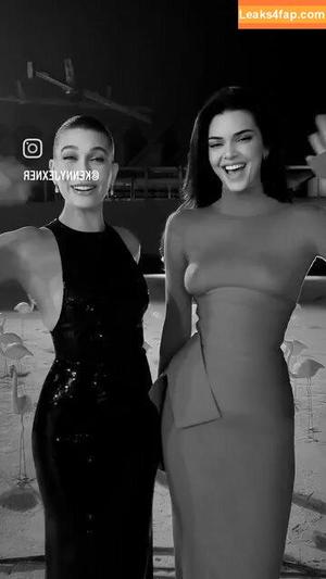 Kendall Jenner фото #1858