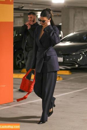 Kendall Jenner фото #1895