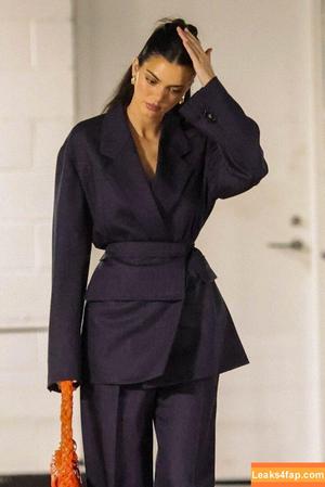 Kendall Jenner фото #1896