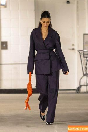 Kendall Jenner фото #1900