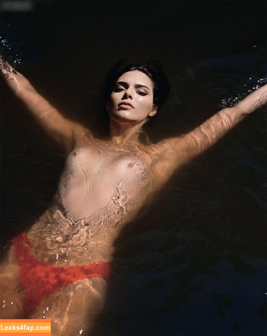 Kendall Jenner / KendallJenner слитое фото фото #2009