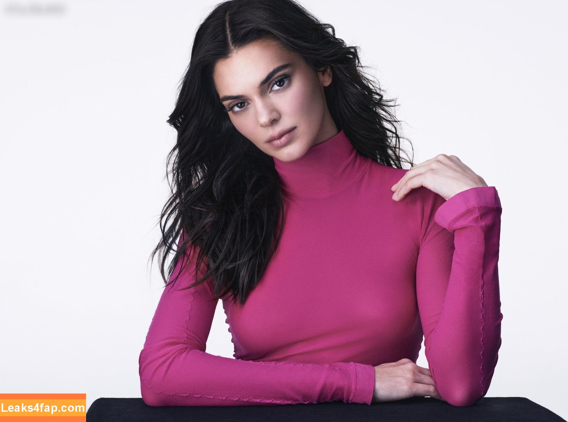 Kendall Jenner / KendallJenner слитое фото фото #2083