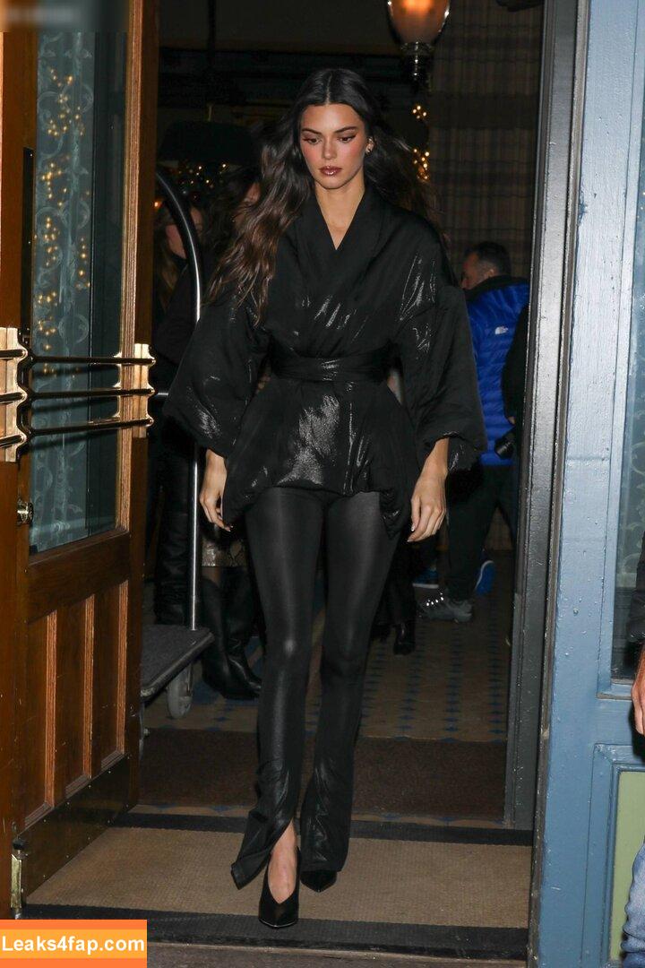 Kendall Jenner / KendallJenner слитое фото фото #2225