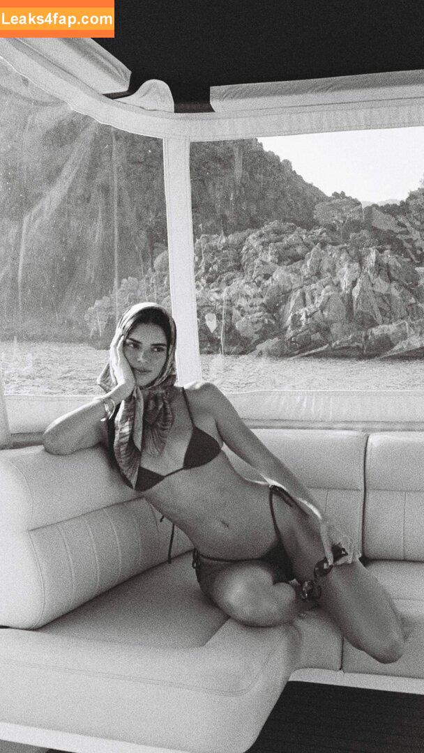 Kendall Jenner / KendallJenner слитое фото фото #2267