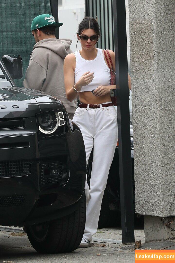 Kendall Jenner / KendallJenner слитое фото фото #2320