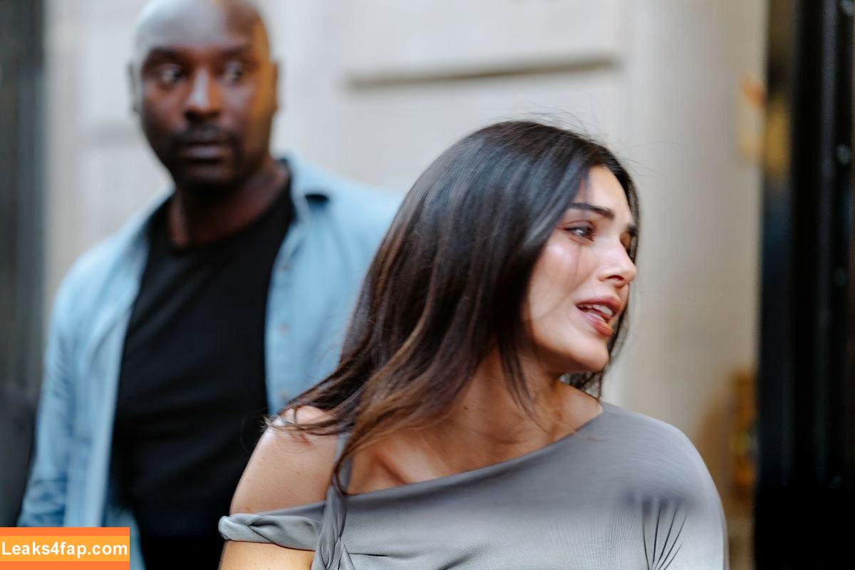 Kendall Jenner / KendallJenner слитое фото фото #2354