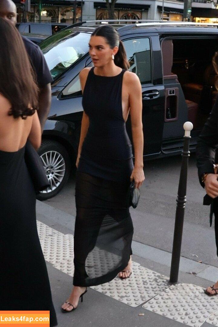 Kendall Jenner / KendallJenner слитое фото фото #2437