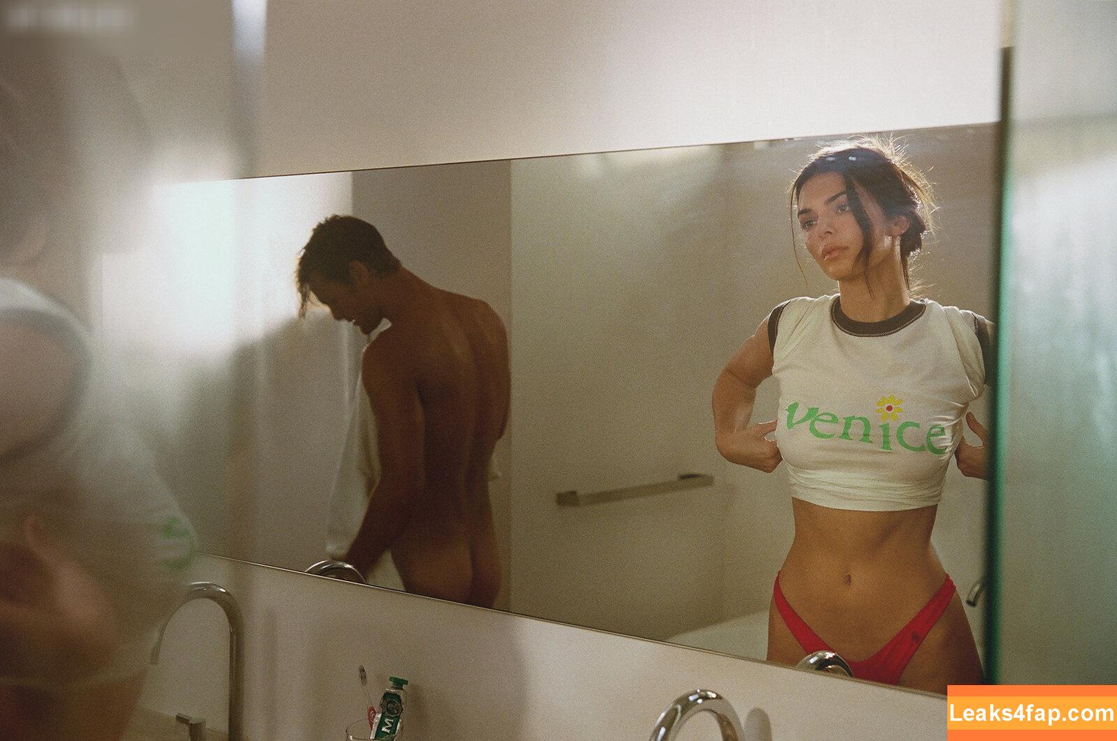 Kendall Jenner / KendallJenner слитое фото фото #2537