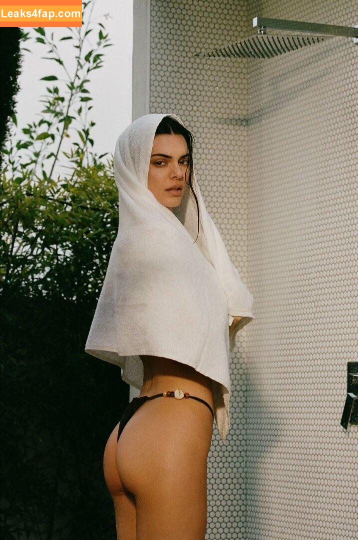 Kendall Jenner / KendallJenner слитое фото фото #2541