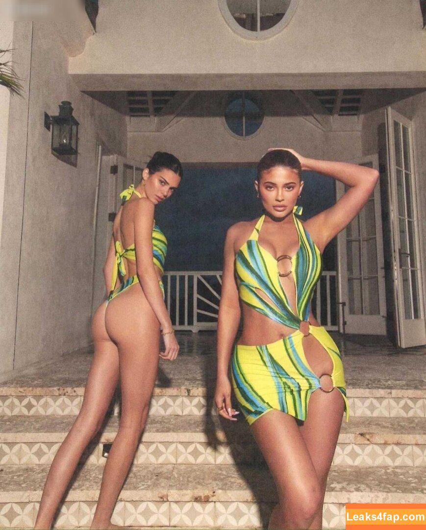 Kendall Jenner / KendallJenner слитое фото фото #2587