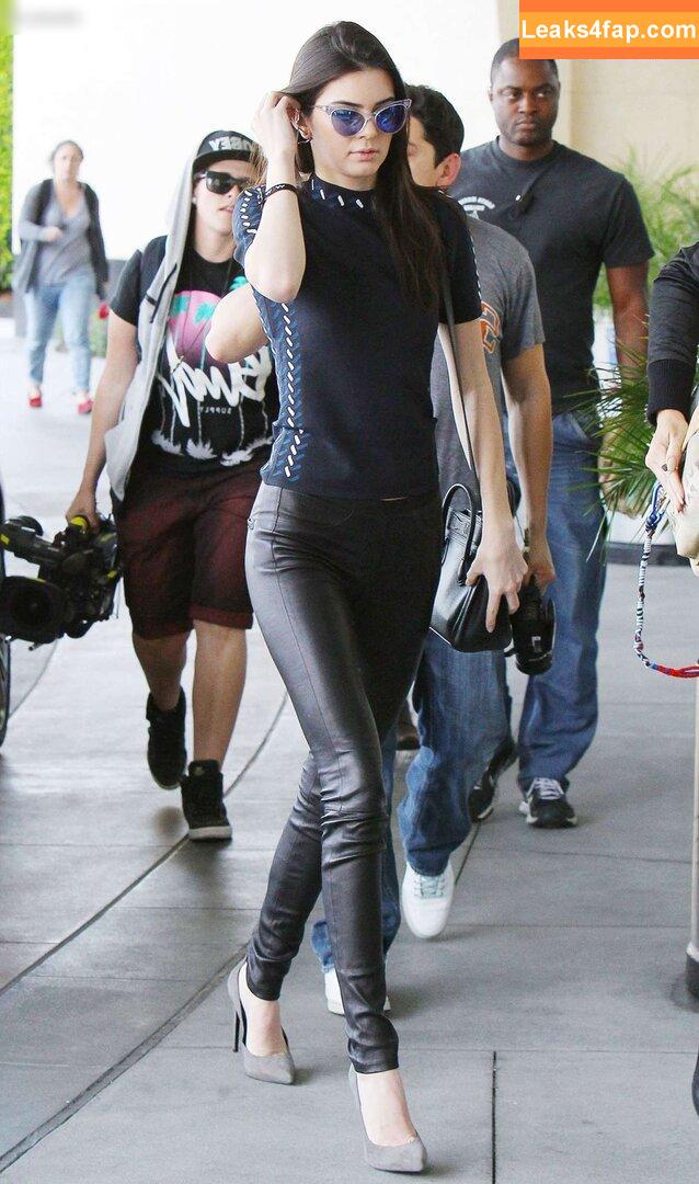 Kendall Jenner / KendallJenner слитое фото фото #2601