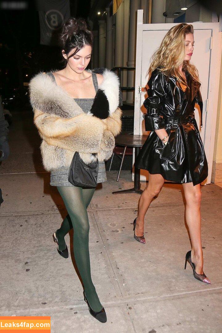 Kendall Jenner / KendallJenner слитое фото фото #2656