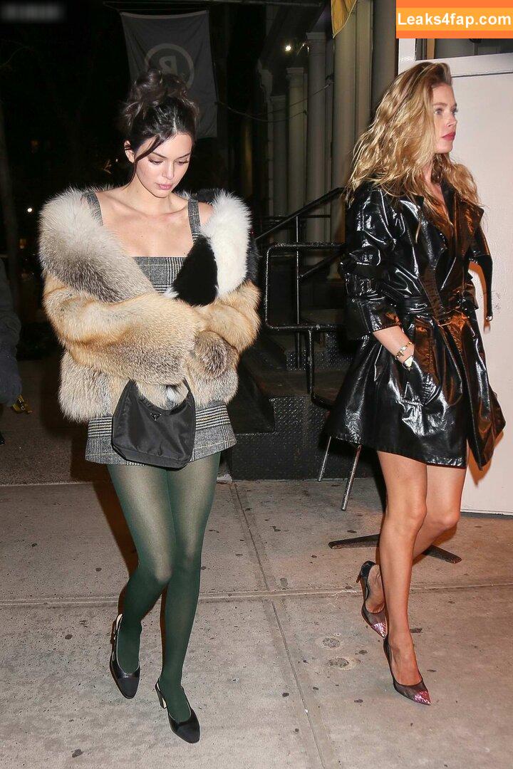 Kendall Jenner / KendallJenner слитое фото фото #2657