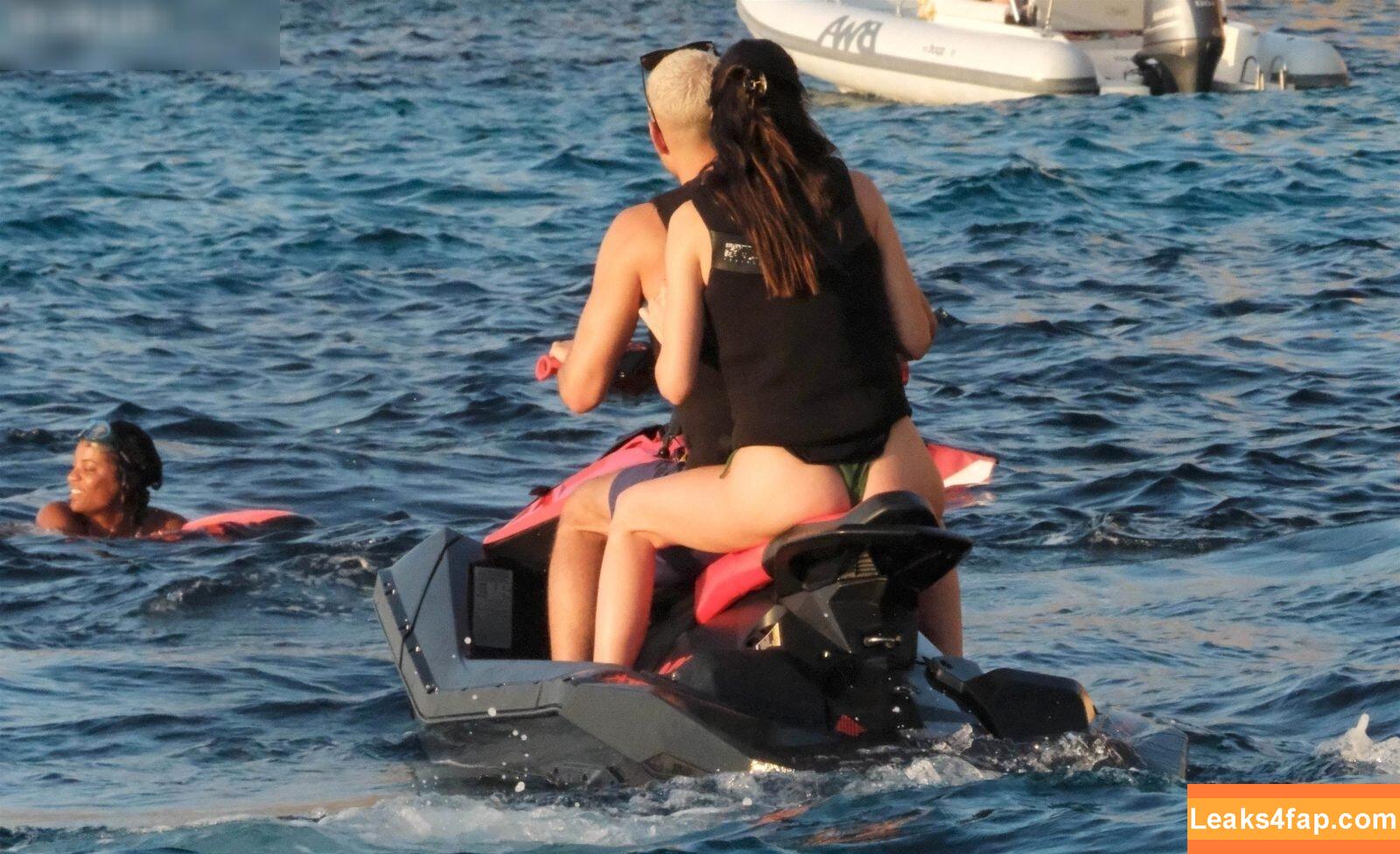 Kendall Jenner / KendallJenner слитое фото фото #2679