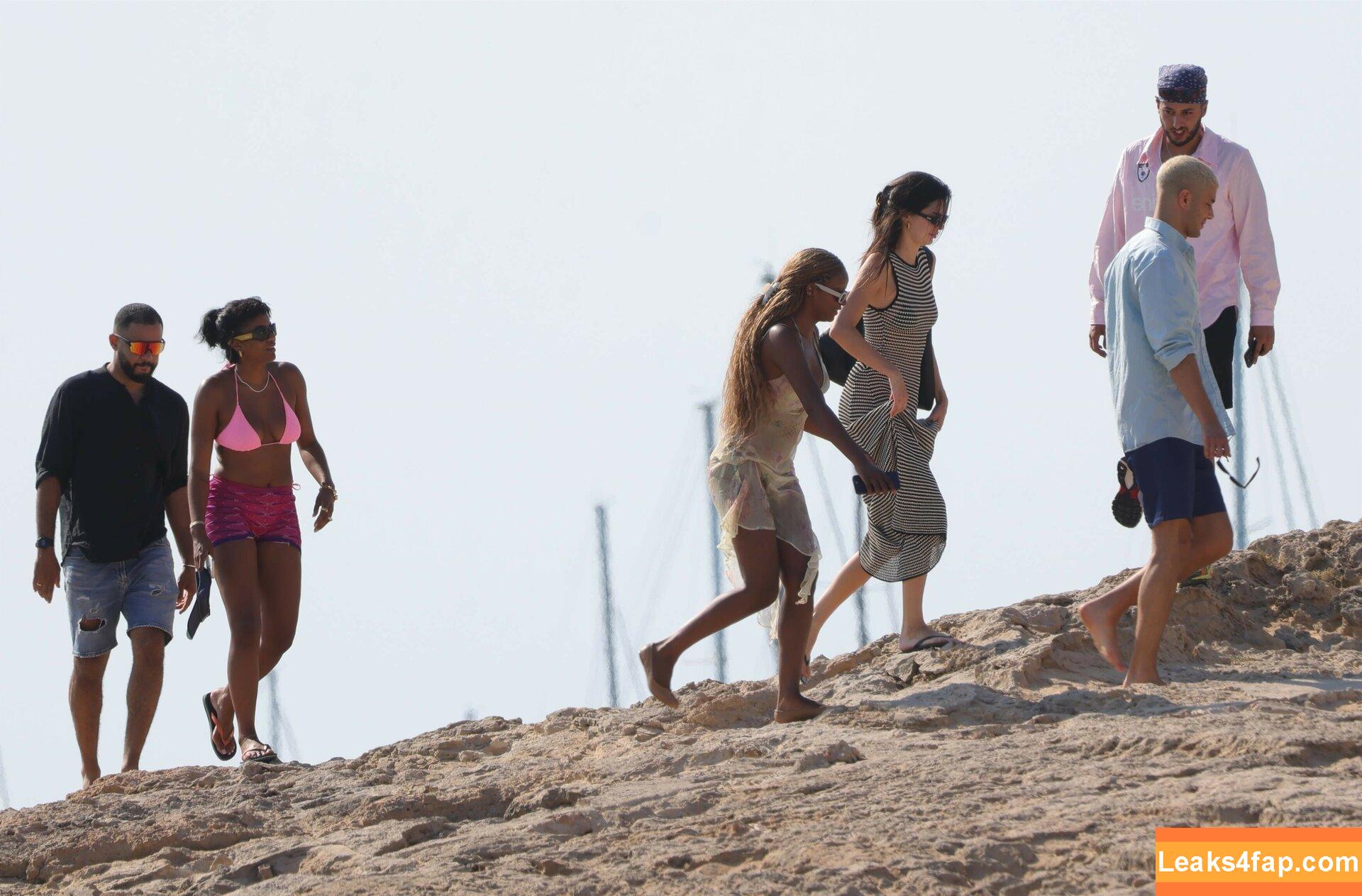 Kendall Jenner / KendallJenner слитое фото фото #2684