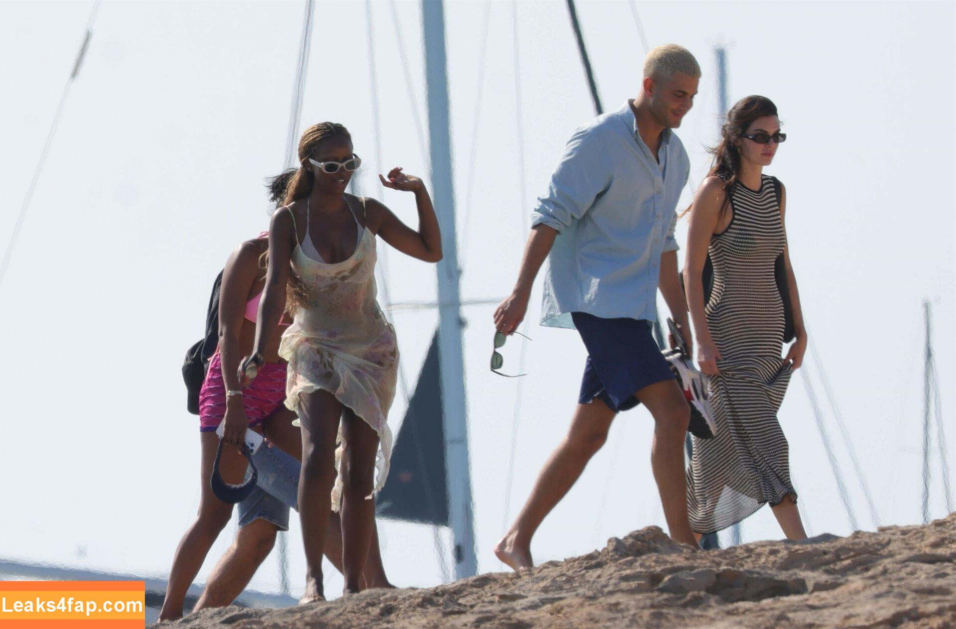 Kendall Jenner / KendallJenner слитое фото фото #2693