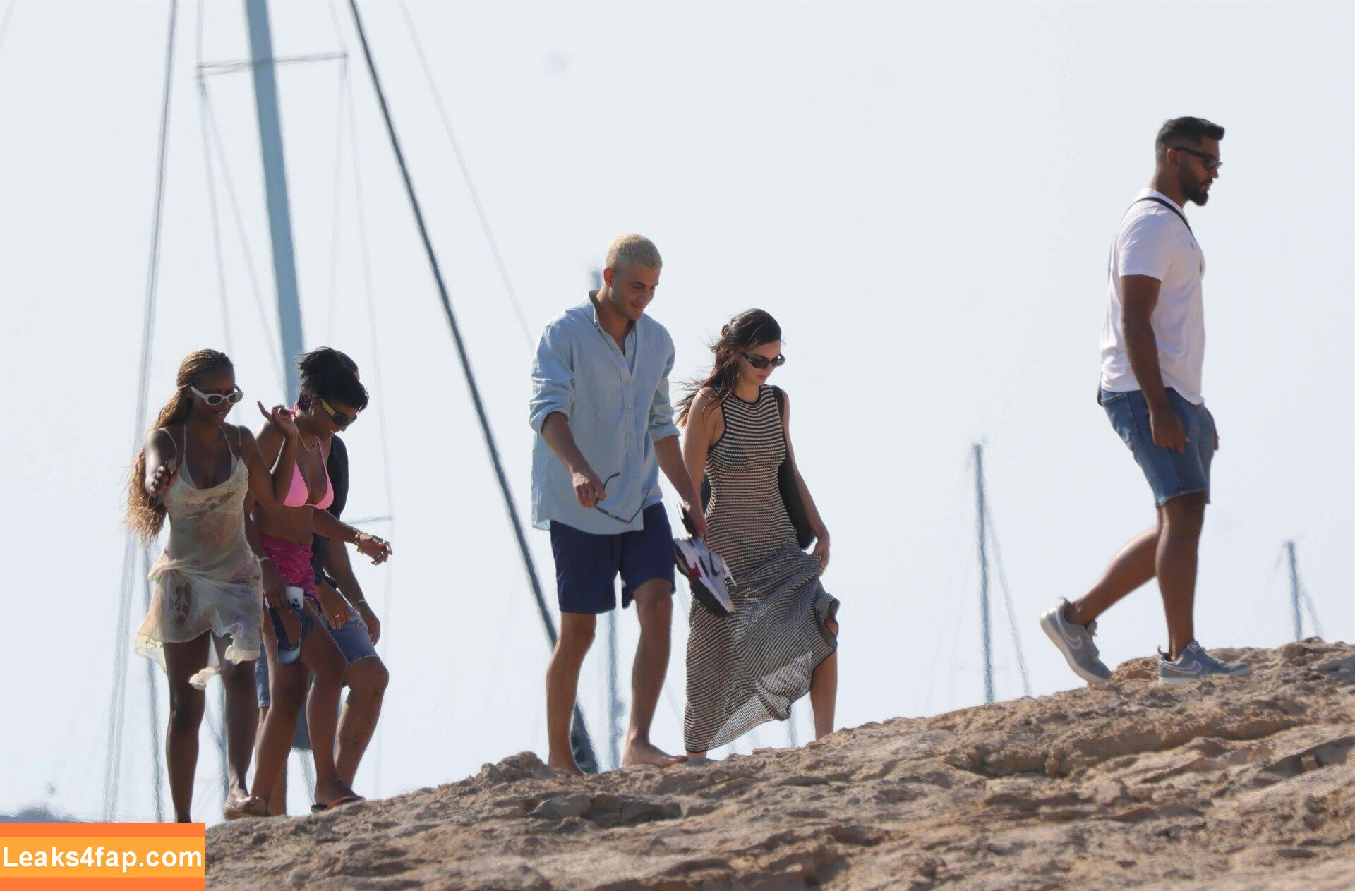 Kendall Jenner / KendallJenner слитое фото фото #2694