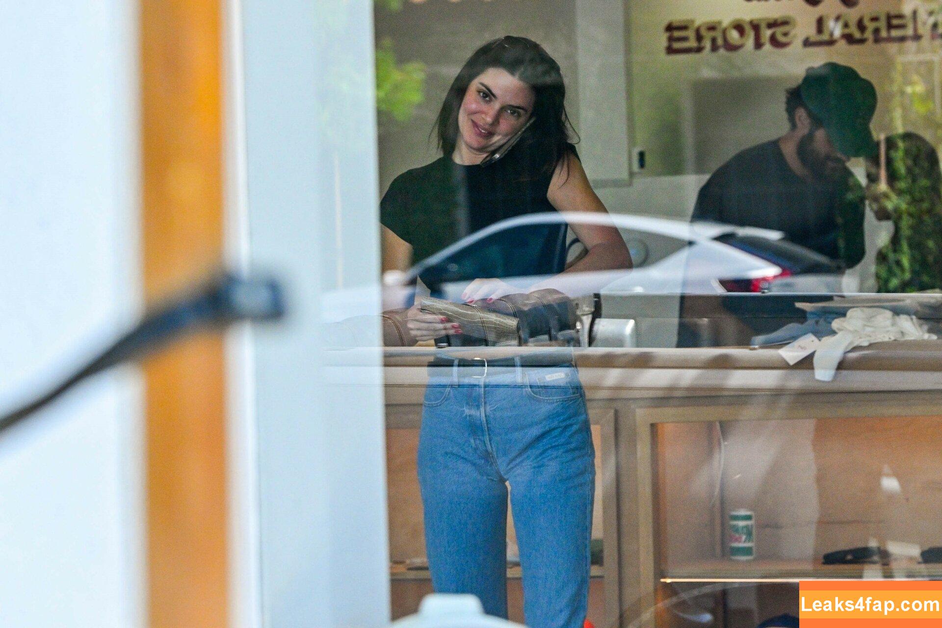 Kendall Jenner / KendallJenner слитое фото фото #2714