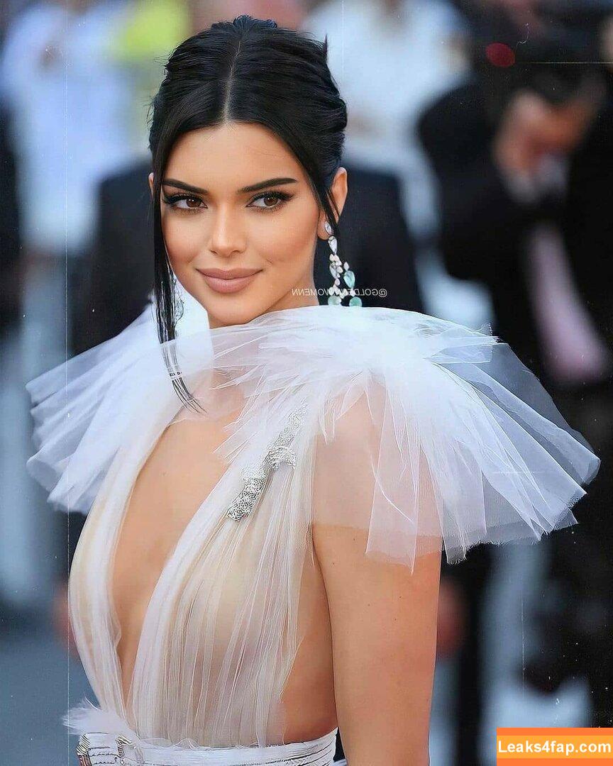 Kendall Jenner / KendallJenner слитое фото фото #2744