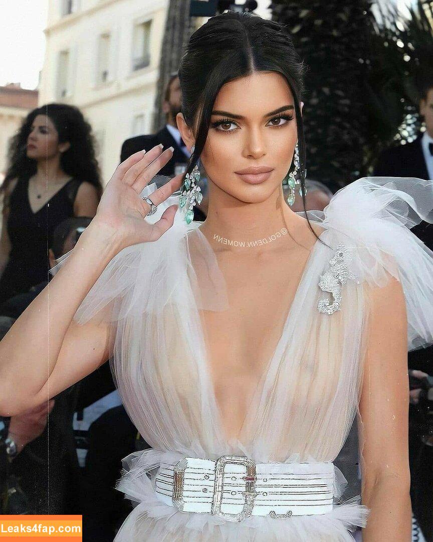 Kendall Jenner / KendallJenner слитое фото фото #2746