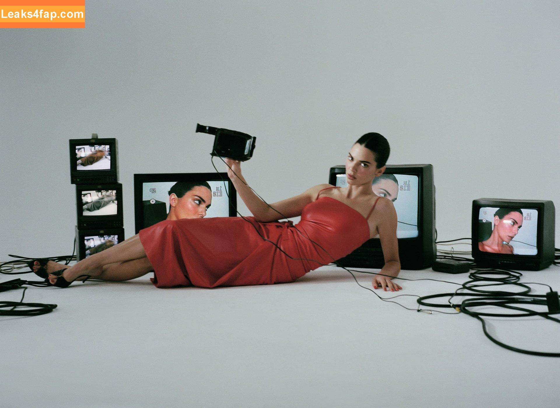 Kendall Jenner / KendallJenner слитое фото фото #2800