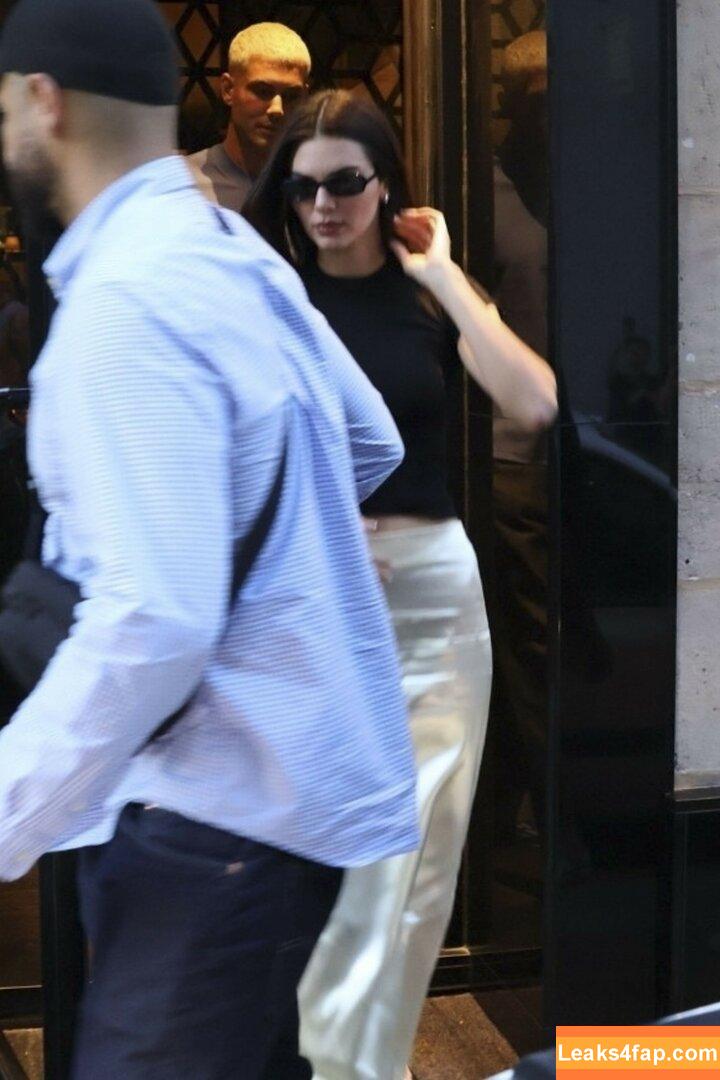 Kendall Jenner / KendallJenner слитое фото фото #2885