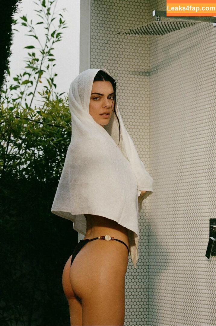 Kendall Jenner / KendallJenner слитое фото фото #2916