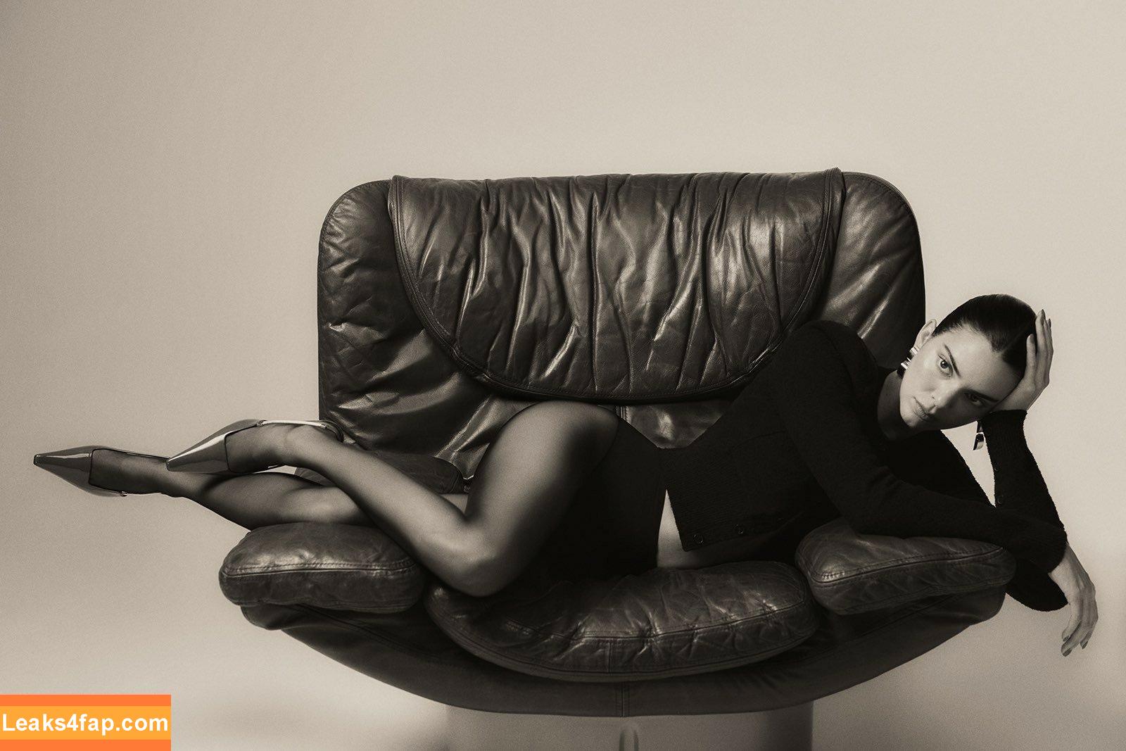 Kendall Jenner / KendallJenner слитое фото фото #2925