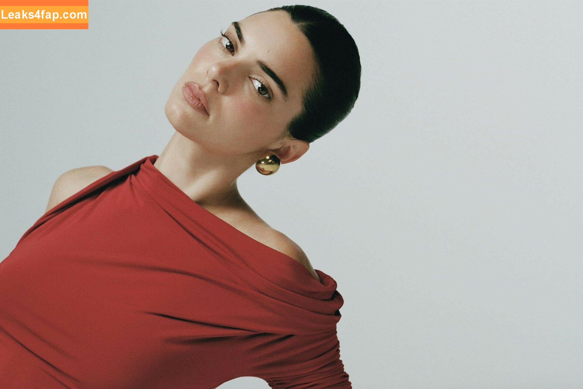 Kendall Jenner / KendallJenner слитое фото фото #2951