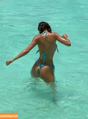 Kendall Jenner фото #2002