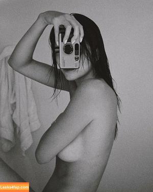 Kendall Jenner фото #2059