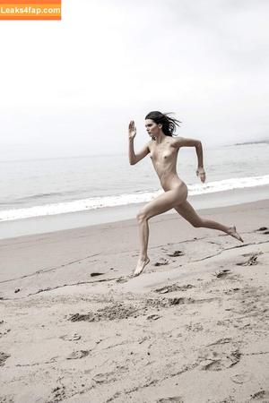 Kendall Jenner фото #2175