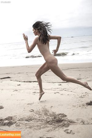 Kendall Jenner фото #2176